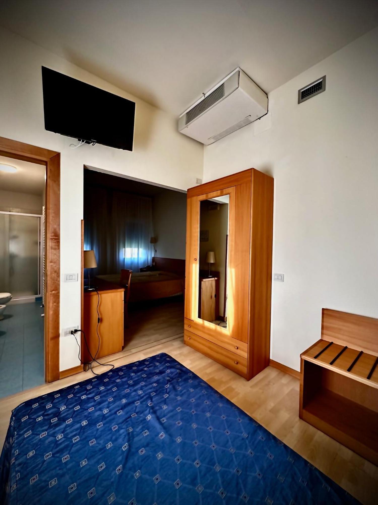 Hotel Ponte Molo ปอร์โตตอลเล ภายนอก รูปภาพ