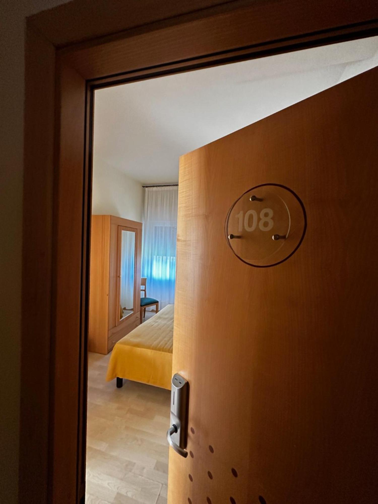 Hotel Ponte Molo ปอร์โตตอลเล ภายนอก รูปภาพ